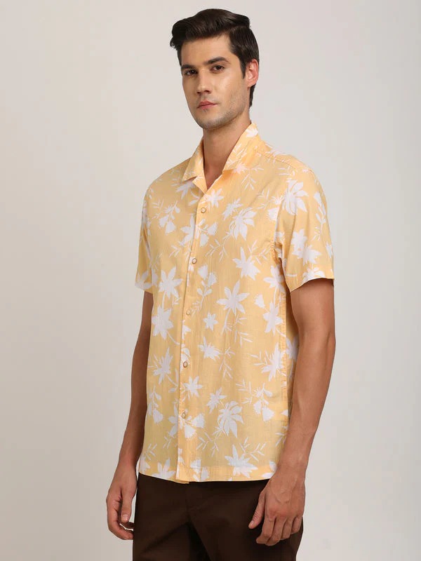 Indian Terrain Men's Slim Fit Half Sleeve Tropical Print Yellow Shirt